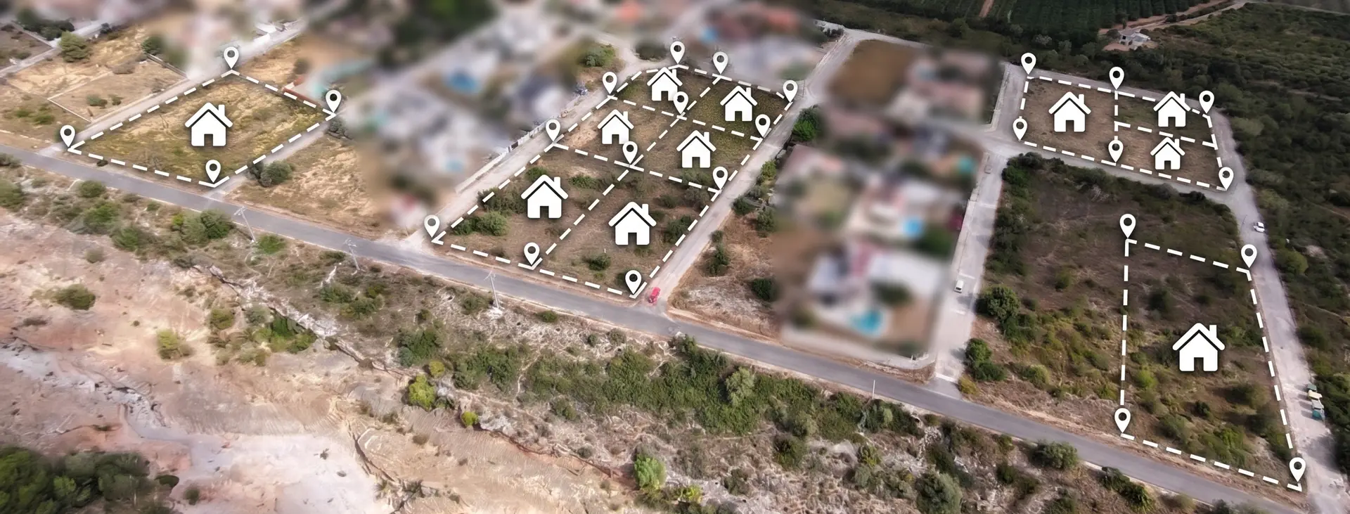Vista aérea de El Puig de la Ermita con las once parcelas delimitadas sobre el terreno